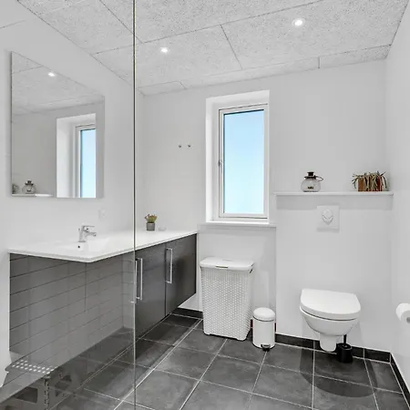 Schönes 4-Zimmer-Haus In Ringkøbing Ferienhaus *