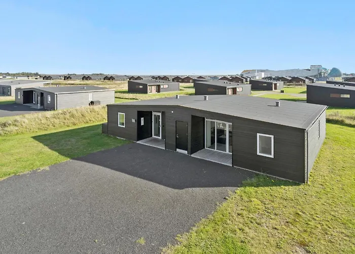 Holiday home Four-bedroom In *