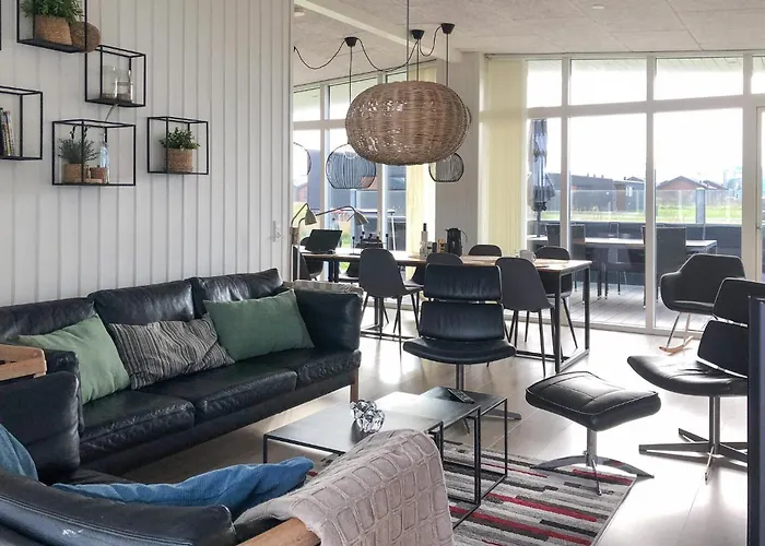 Semesterbostad Four-bedroom In