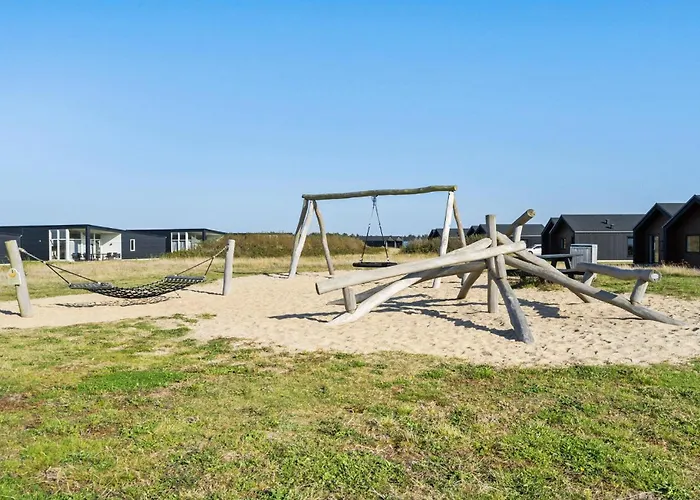 Four-bedroom In Holiday home